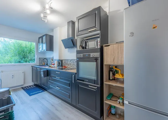 The Little Park بايو