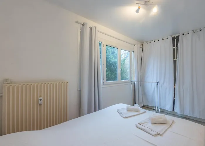 The Little Park بايو